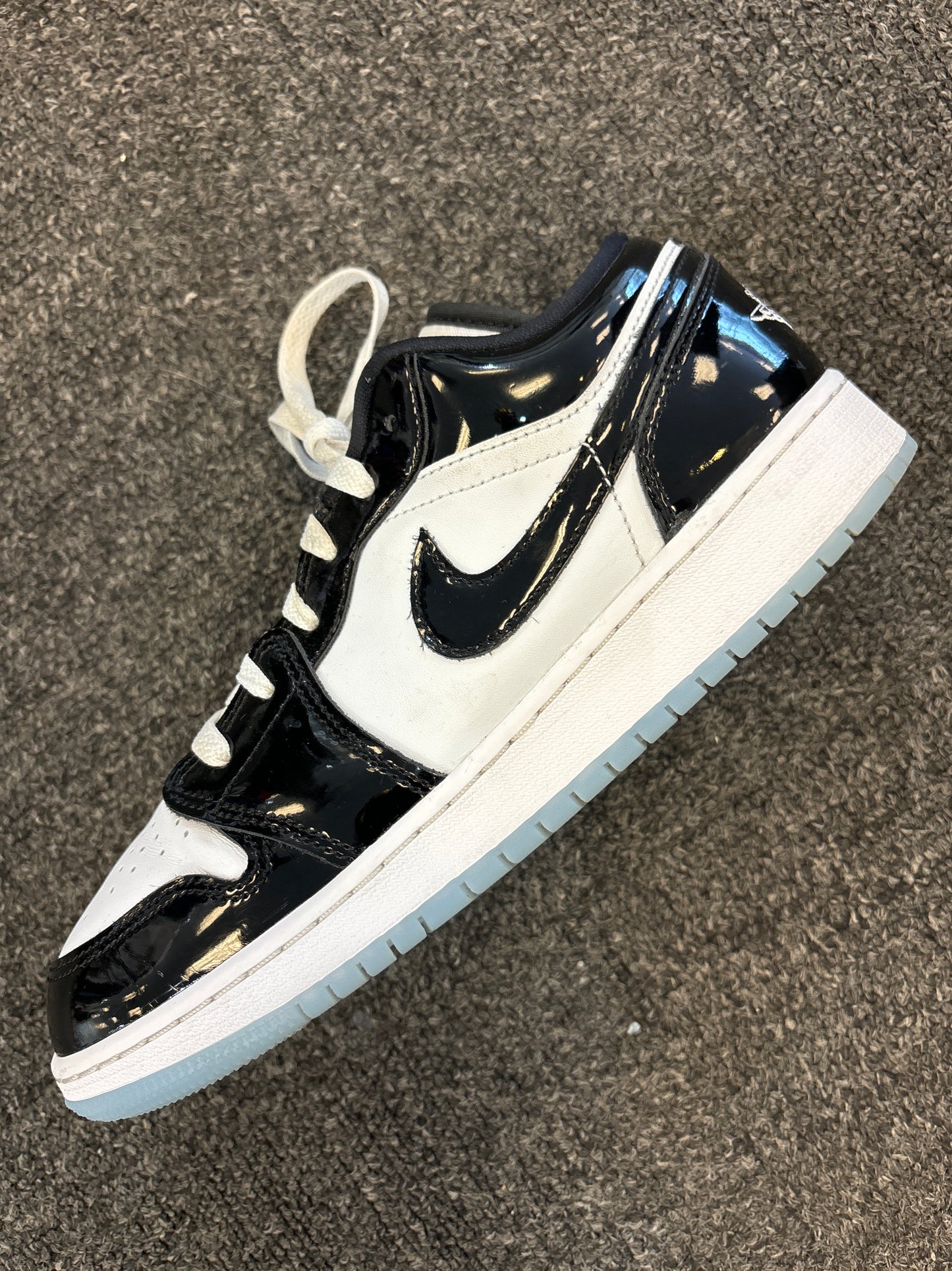 Air Jordan 1 low panda Sz6