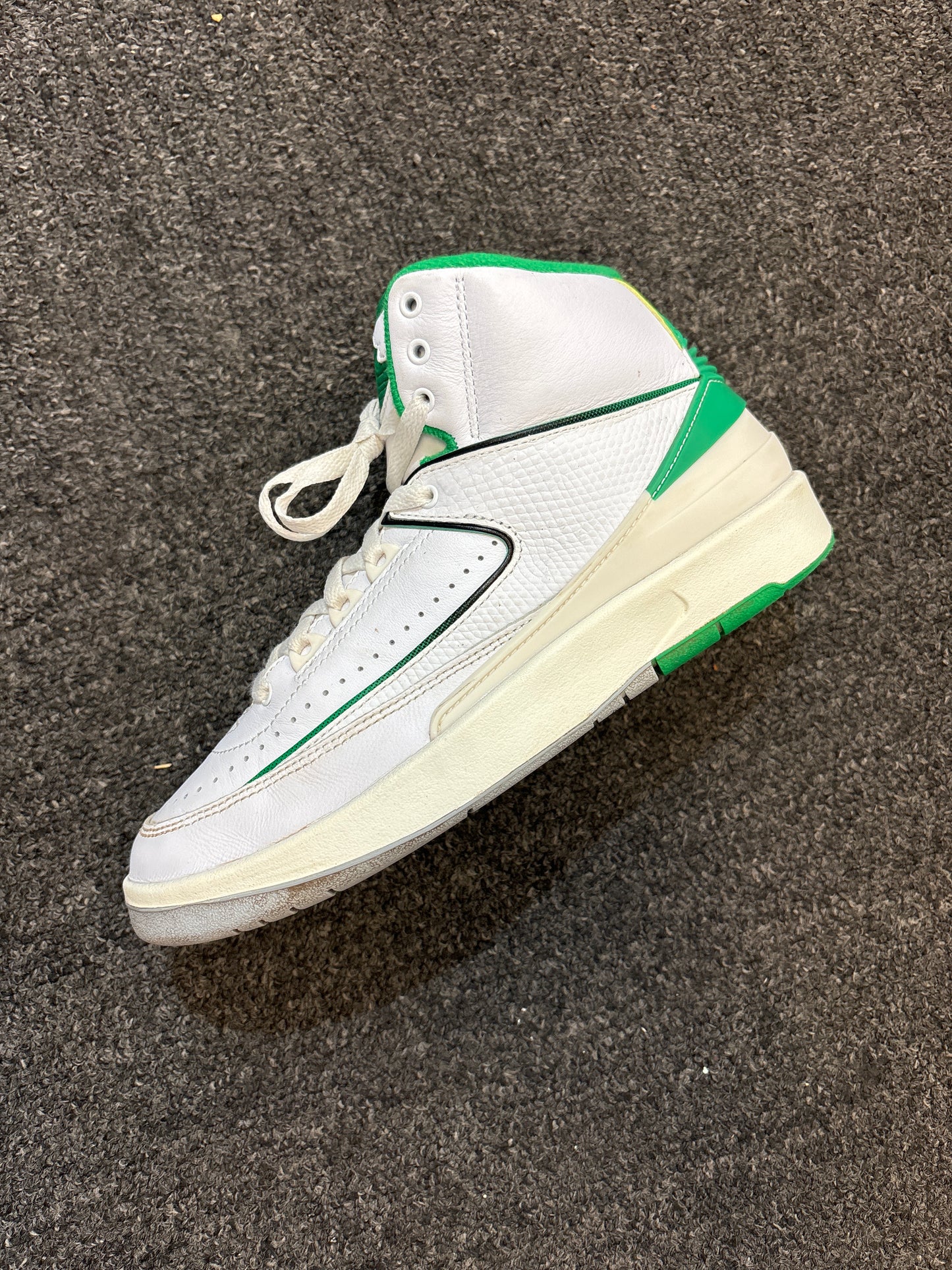 Air Jordan 2 lucky green Sz6.5