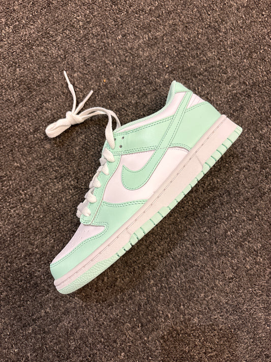 Dunk low mint foam Sz6