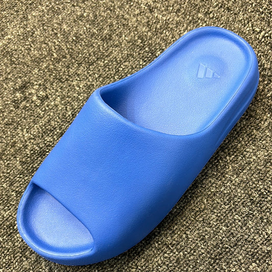 Adidas Yeezy slide azure Sz10