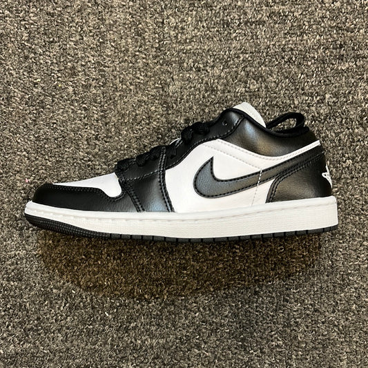 Jordan 1 low panda Sz8w/6.5y