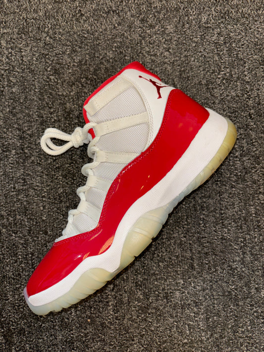 Jordan 11 cherry Sz9.5