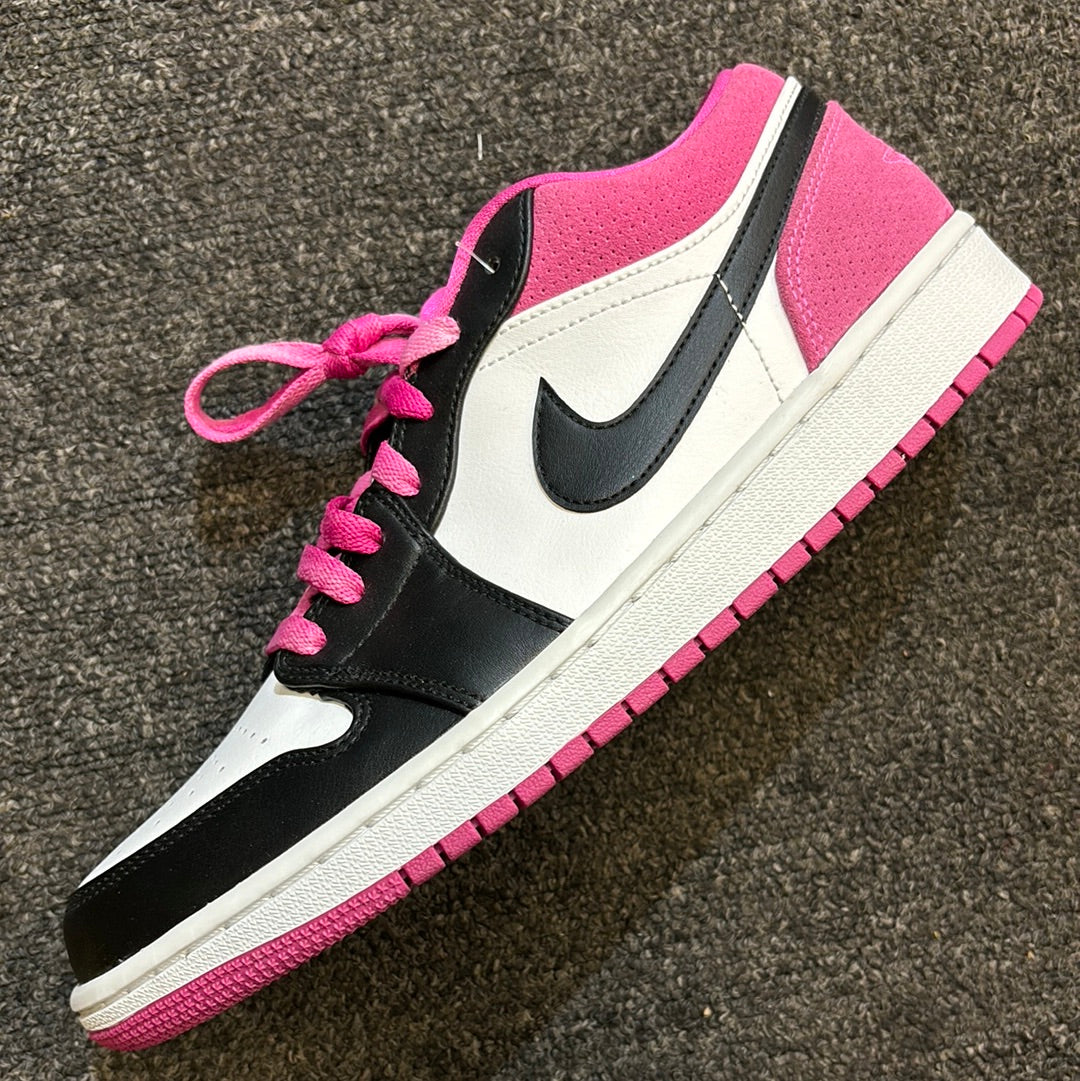 Jordan 1 fuchsia low Sz9.5