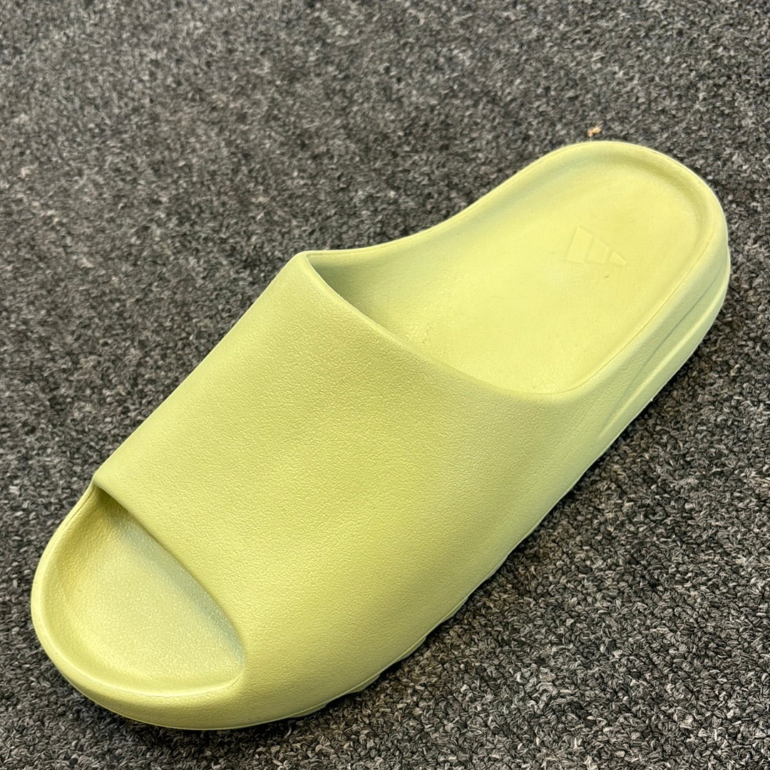 Yeezy slide resin Sz12