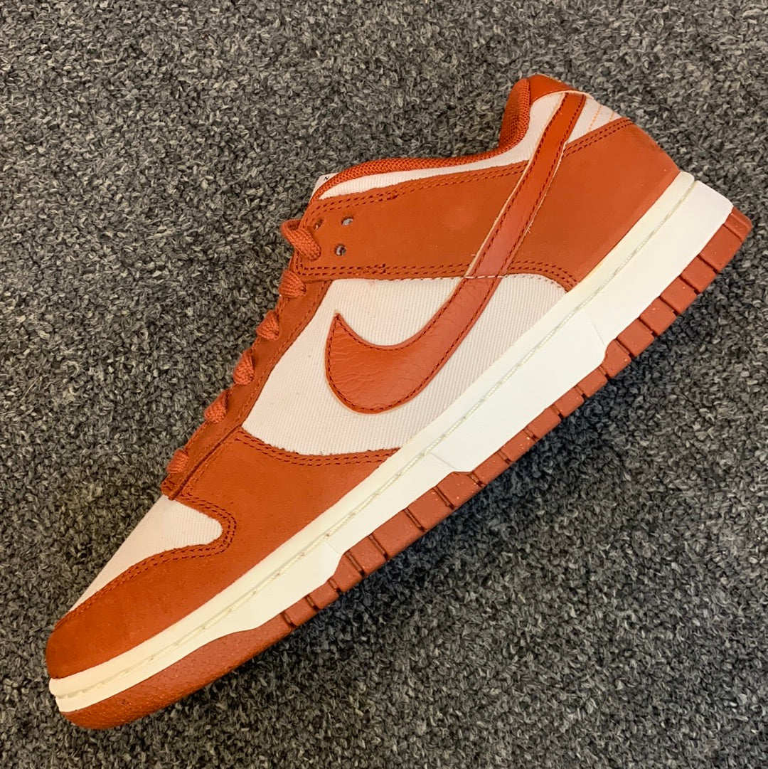 Dunk low rugged orange Sz9w/7.5m