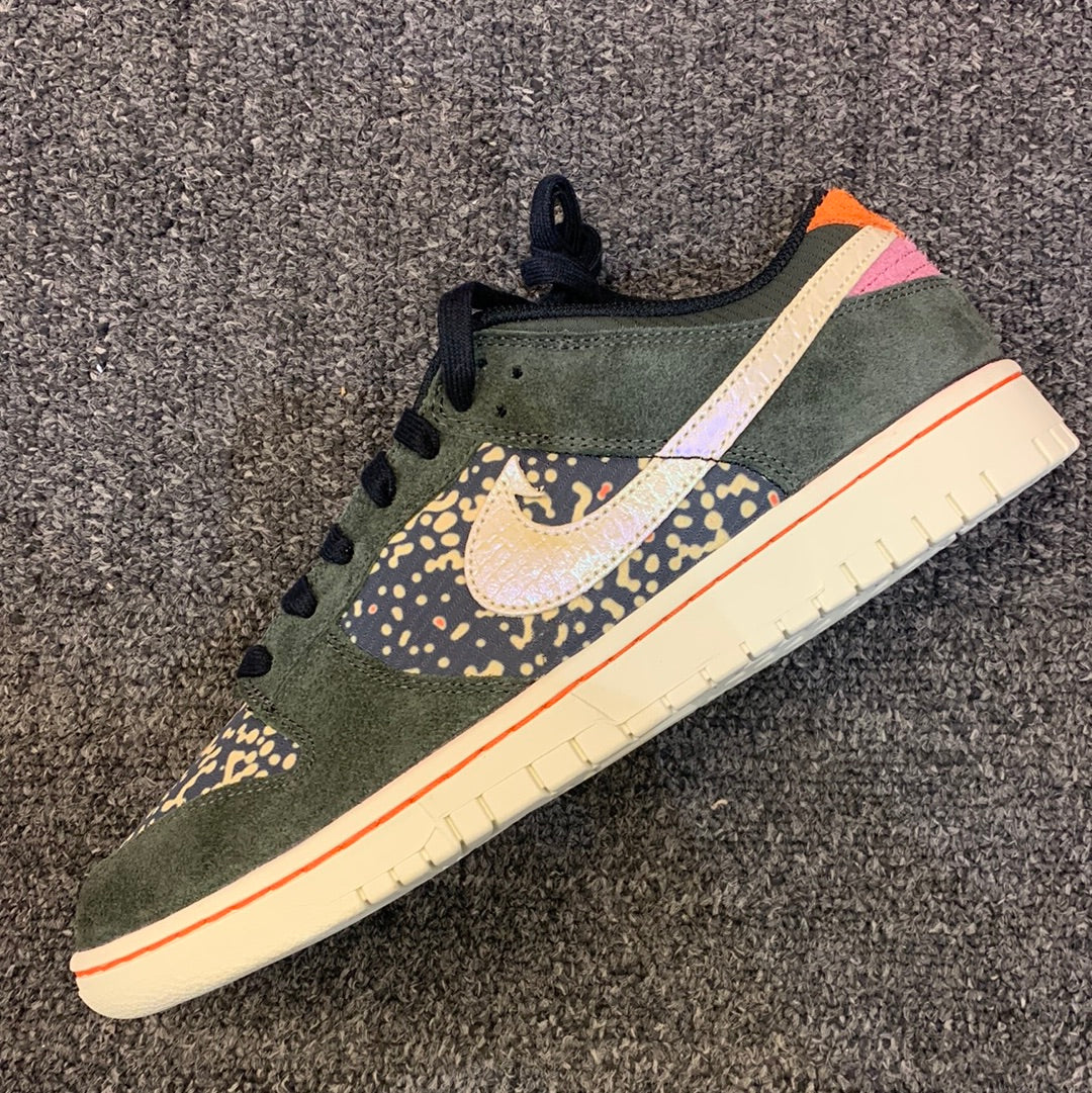 Dunk low trout Sz9.5