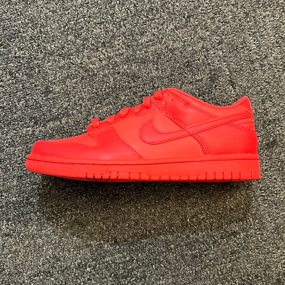 Dunk low track red sz6.5