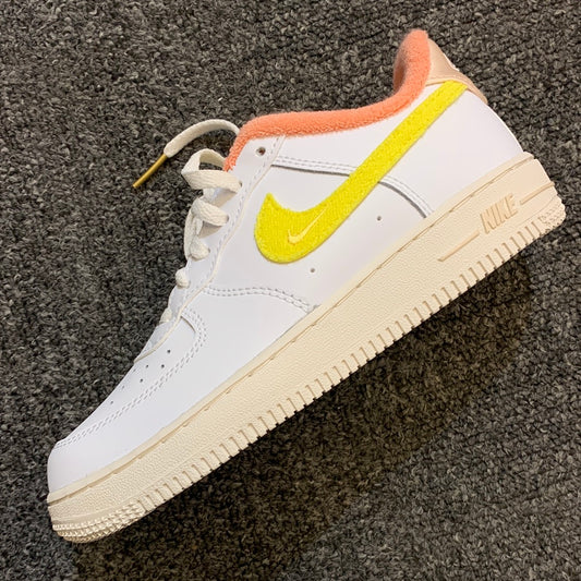 Af1 white yellow strike Sz2.5