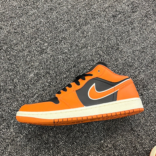 Jordan 1 low holloween sz9W/7.5m