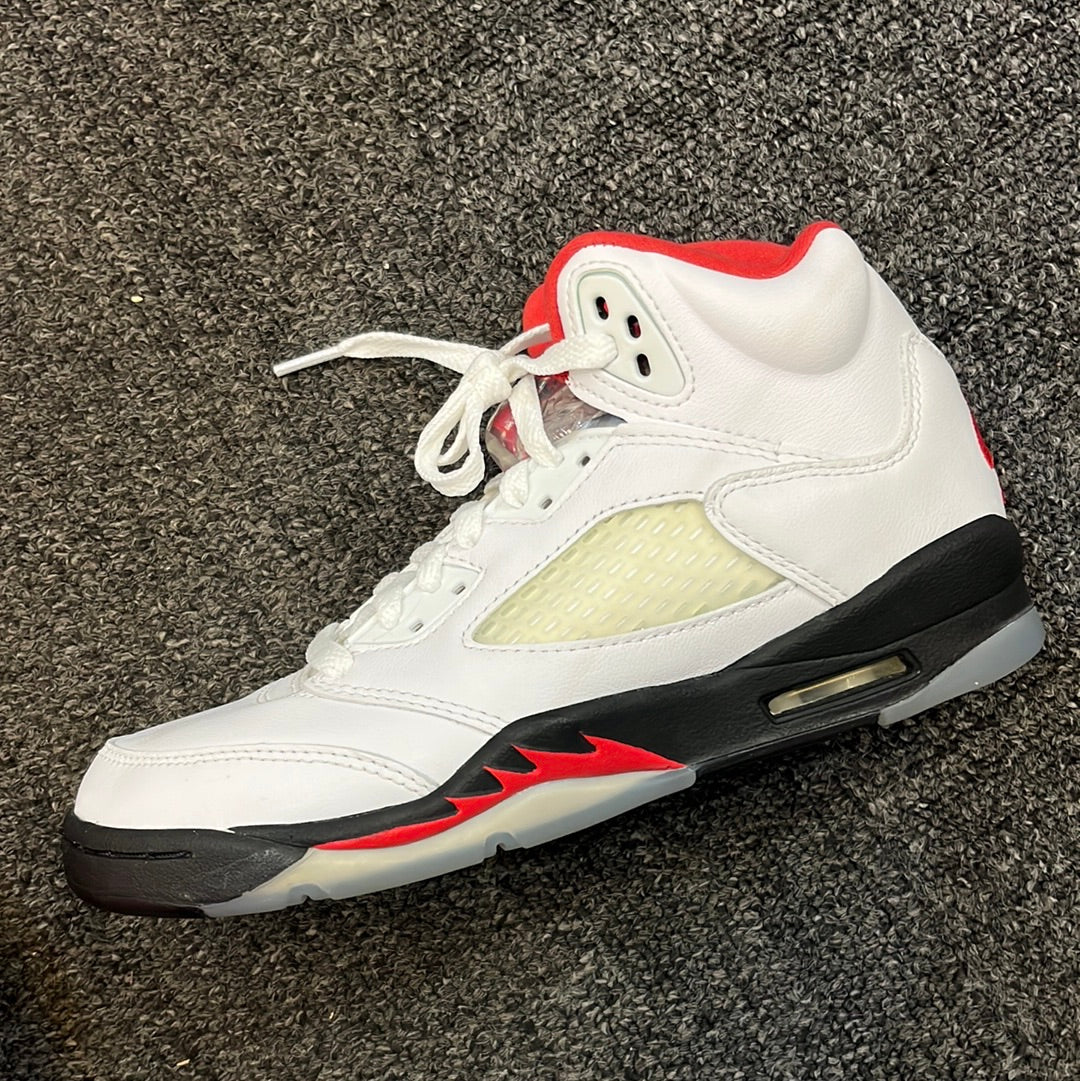 Air Jordan 5 fire red sz4.5