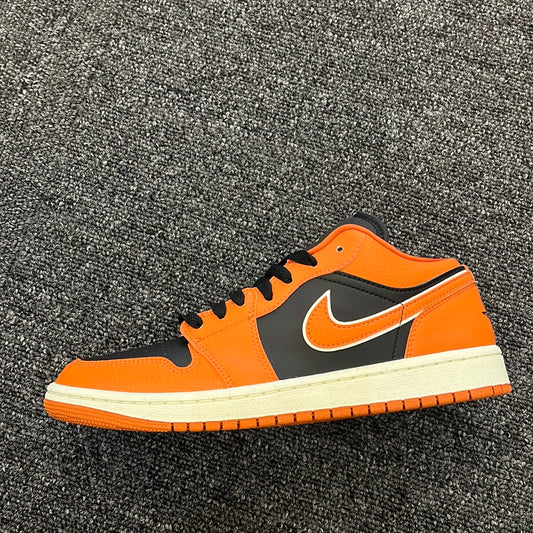 Jordan 1 low holloween sz9.5W/8m