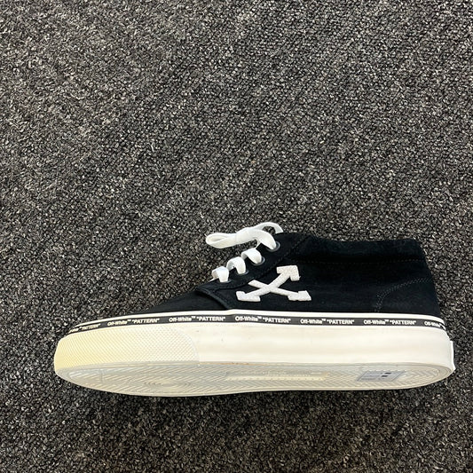 Off white sneakers Sz41/8