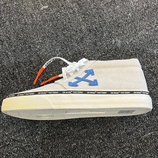 Off white sneakers Sz43/10