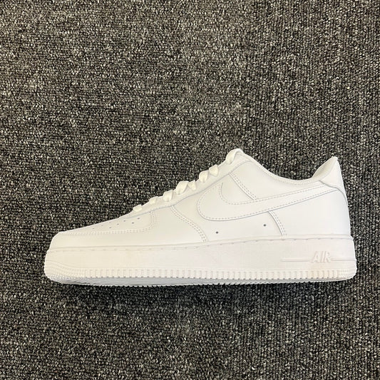 Af1 triple white Sz7w/5.5